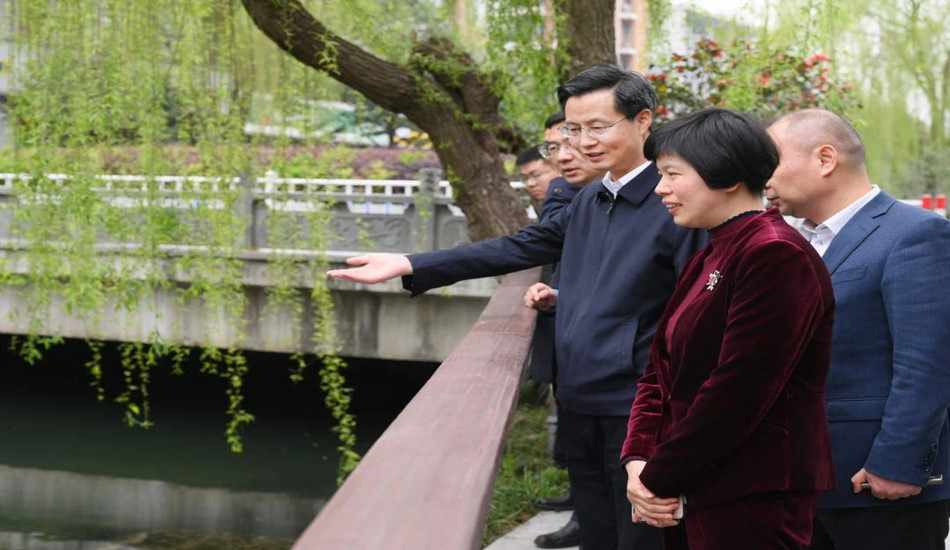 嘉兴市委书记陈伟一行至我司参建的九水水情形生态修复工程举行调研